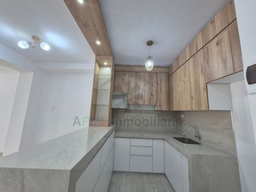 VENTA DE DEPARTAMENTO EN PRIMER PISO Y FRENTE A PARQUE CERCA DE LA UNIVERSIDAD SIPAN