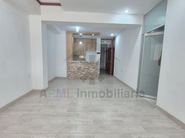 VENTA DE DEPARTAMENTO EN PRIMER PISO Y FRENTE A PARQUE CERCA DE LA UNIVERSIDAD SIPAN