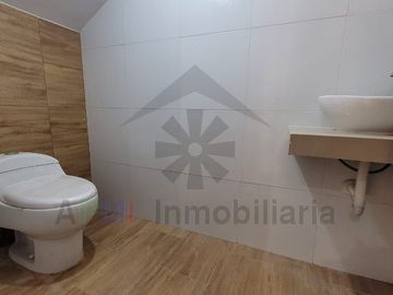 VENTA DE DEPARTAMENTO EN PRIMER PISO Y FRENTE A PARQUE CERCA DE LA UNIVERSIDAD SIPAN