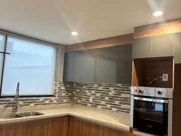 CASA EN VENTA CON ROOF GARDEN EN EL CONDADO CORREGIDORA  VC197