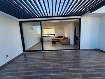 CASA EN VENTA CON ROOF GARDEN EN EL CONDADO CORREGIDORA  VC197