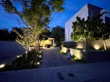 CASA EN VENTA CON ROOF GARDEN EN EL CONDADO CORREGIDORA  VC197