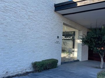 CASA EN VENTA CON ROOF GARDEN EN EL CONDADO CORREGIDORA  VC197