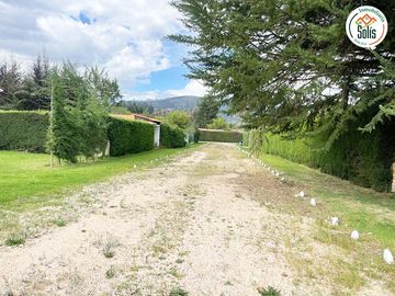 SOLÍS VENDE TERRENO EN COND. EL SAUSALITO, BAÑOS DEL INCA, CAJAMARCA. (PRECIO EN DÓLARES) (305)