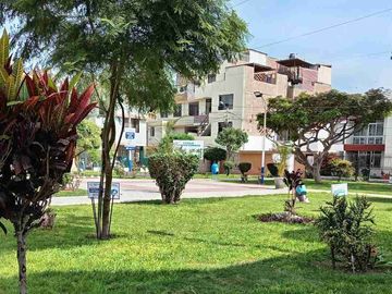 Vendo Departamento en 2do.Piso en Benjamin Doig Lossio - La Perla Ref. Cuadra 9 Av. Venezuela Grifo Pecsa