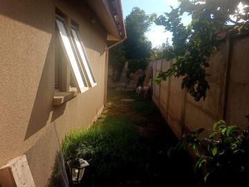 Se vende casa en Interior Condominio