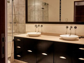 Venta de departamento, vive en  Monte Umbroso, Chacarilla, Surco