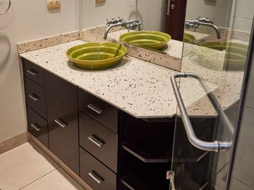 Venta de departamento, vive en  Monte Umbroso, Chacarilla, Surco