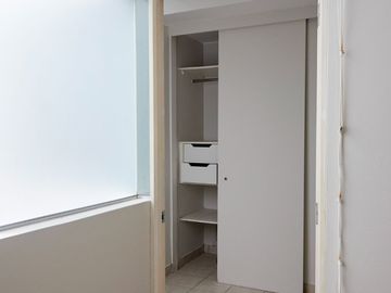 Venta de departamento, vive en  Monte Umbroso, Chacarilla, Surco