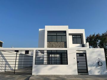 Casa de Lujo Nueva