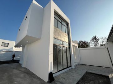 Casa de Lujo Nueva