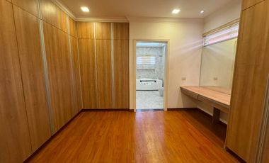 For Sale: Spacious and Well Maintained House and Lot in Congressional Village