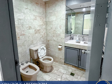 4 bedroom in Bayview International Towers