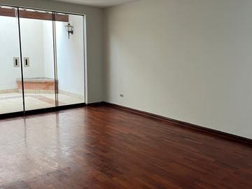 VENDO DEPARTAMENTO TIPO CASA EN 1er. Piso Surco