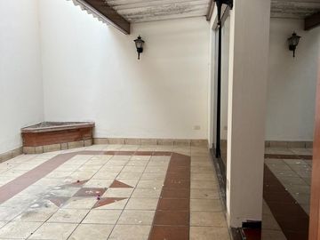 VENDO DEPARTAMENTO TIPO CASA EN 1er. Piso Surco