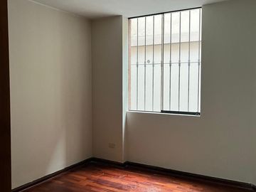 VENDO DEPARTAMENTO TIPO CASA EN 1er. Piso Surco