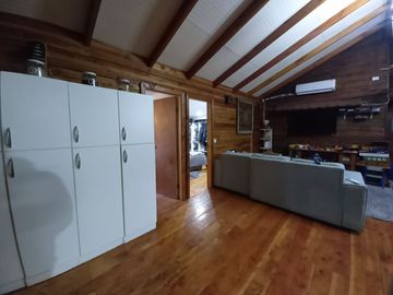 Encantadora Parcela con Casa Principal y 2 Cabañas, ubicadas en Sector