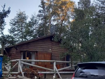 Encantadora Parcela con Casa Principal y 2 Cabañas, ubicadas en Sector