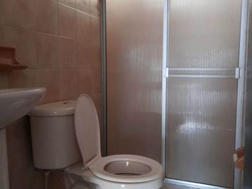 SE VENDE COMODA CASA, BARRIO SANTA ISABEL DOSQUEBRADAS