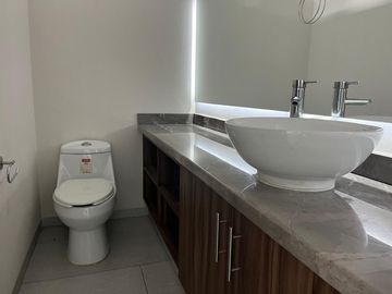 Casa en venta en fraccionamiento los heroes Puebla