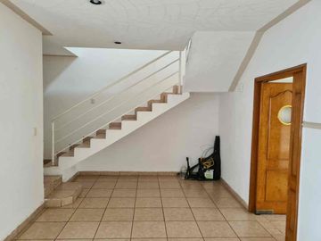 CASA EN VENTA EN EL CORTIJO 1