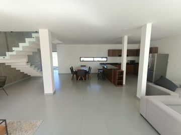 CASA EN VENTA PRIVADA MIGUEL ANGEL