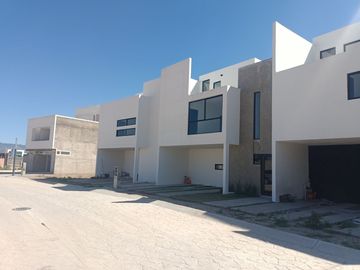 CASA EN VENTA PRIVADA MIGUEL ANGEL