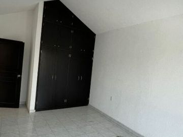 Se renta departamento en Colonia Tulipanes, Cuernavaca