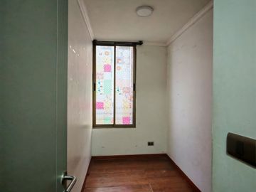 DEPARTAMENTO A 1 CUADRA DE ESTACIÓN TOESCA. 3 DORMITORIOS, 2 BAÑOS Y BODEGA