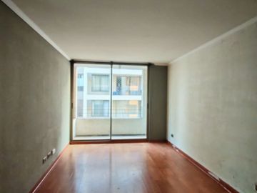 DEPARTAMENTO A 1 CUADRA DE ESTACIÓN TOESCA. 3 DORMITORIOS, 2 BAÑOS Y BODEGA