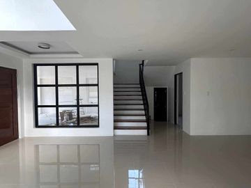 18M Brand New  2 Storey House & lot with 2CG in Tolentino West Tagaytay LSS