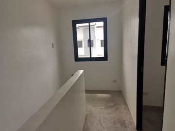 2Storey Townhouse For Sale in Trece Martires City-MC