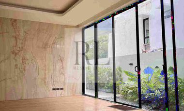 Ayala Alabang Modern house with pool and elevator