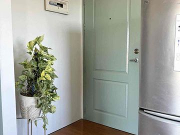 For Sale Beautiful 2 Bedroom unit with balcony in One Oasis, Cebu