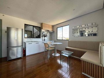 For Sale Beautiful 2 Bedroom unit with balcony in One Oasis, Cebu