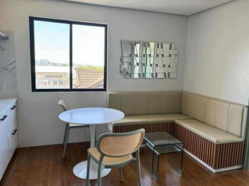 For Sale Beautiful 2 Bedroom unit with balcony in One Oasis, Cebu