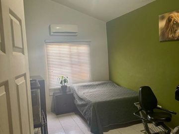 Excelente Casa en Barrio Santa Isabel