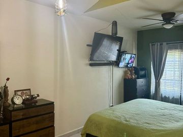 Excelente Casa en Barrio Santa Isabel