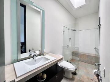 🏡 ¡Descubre esta espectacular casa en Altos de Ciudad Jardín, Cali!