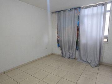 VENDO CASA MARTINETE CERCADO LIMA