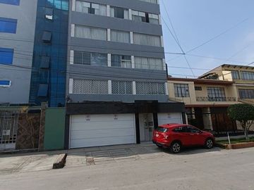 Av CONSTANTINO CARVALLO 321 Dpto 7xx  Santa Catalina LVC