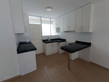 Av CONSTANTINO CARVALLO 321 Dpto 7xx  Santa Catalina LVC