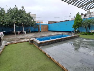 Venta de Casa de Playa en Los Pulpos - A Valor de Terreno!!!