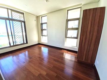 Townhouse For Sale in Binan Laguna-MC