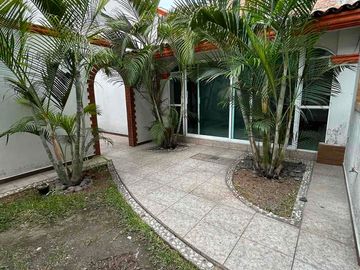 CASA EN RENTA SOBRE AVENIDA, FRAC REVOLUCIÓN