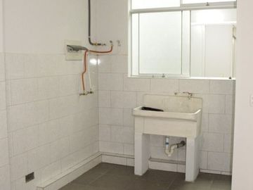 ¡Ocasión Edificio A Un Paso De Ovalo Naranjal 4 pisos independientes