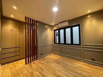 4-STOREY MODERN CLASSIC STYLE TOWNHOUSE IN LA LOMA, QUEZON CITY