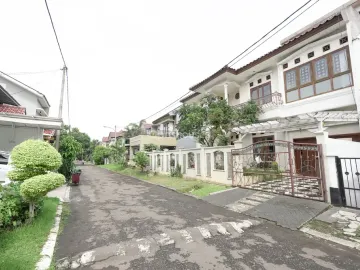 Jual Cepat Rumah Citra Gran Cibubur - 3M Turun 1,7M dari 4,7M - Beli Tanah dapat Rumah Mewah 2,5 Lantai 300+m2