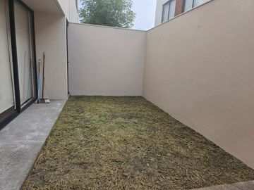 VENTA DE CASA NUEVA EN TOLUCA EN VINDEZA
