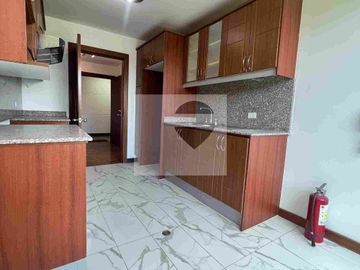 VENTA DEPARTAMENTO CUMBAYÁ